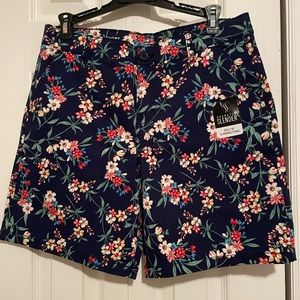 Women’s St John’s Bay Shorts size 10 NEW with tags. Navy &  floral